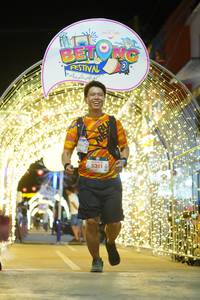 BIB: 5311, 
                            <button type="button" onclick="openModal(21830305)" class="btn btn-primary btn-sm float-right btn-popup" data-toggle="modal" data-target=".modal-high-quality">
                        <i class="fas fa-shopping-cart"></i> Add to Cart
                    </button>
                                            <button type="button" onclick="isThisMe(21830305, true)" class="btn btn-success btn-sm float-right btn-popup btn-isme hidden" data-toggle="tooltip" data-placement="bottom" title="นี่คือรูปของคุณใช่ไหม คลิกที่นี่เพื่อเอาเข้าอัลบั้ม">
                        <i class="fas fa-plus"></i> Add to album
                    </button>
                    <button type="button" onclick="isThisMe(21830305, false)" class="btn btn-warning btn-sm float-right btn-popup btn-isnotme hidden">
                        <i class="fas fa-ban"></i> Remove from album
                    </button>